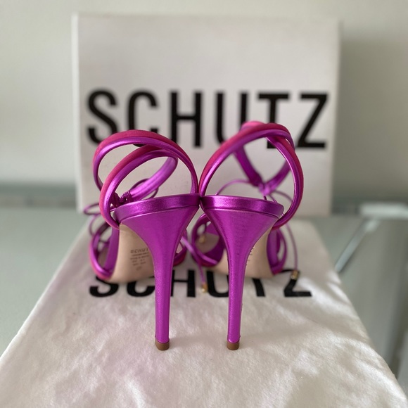 ♦️SOLD♦️SCHUTZ Yvi Heel in Metallic Pink - Picture 3 of 6